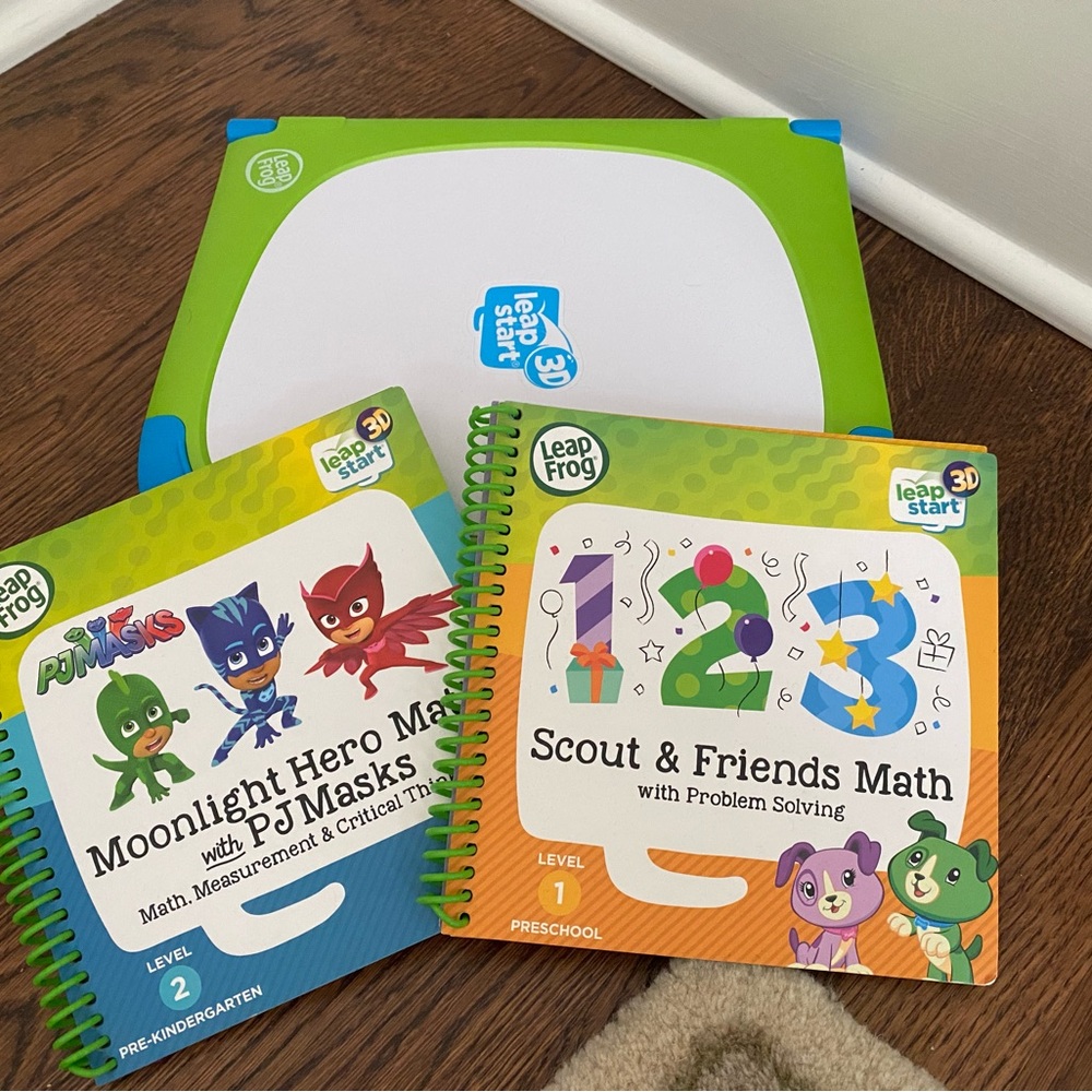 LeapFrog LeapStart 3D Interactive Learning System w/ 2 Books + Sampler